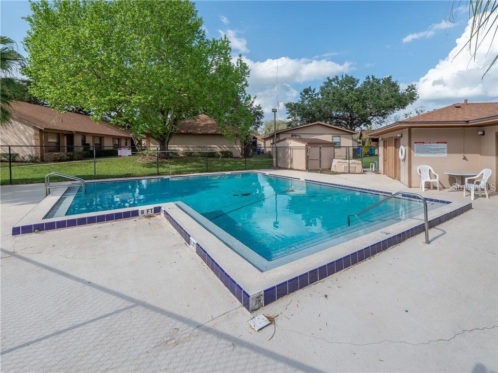 Image 9 of 10 For 405 Eron Way 39