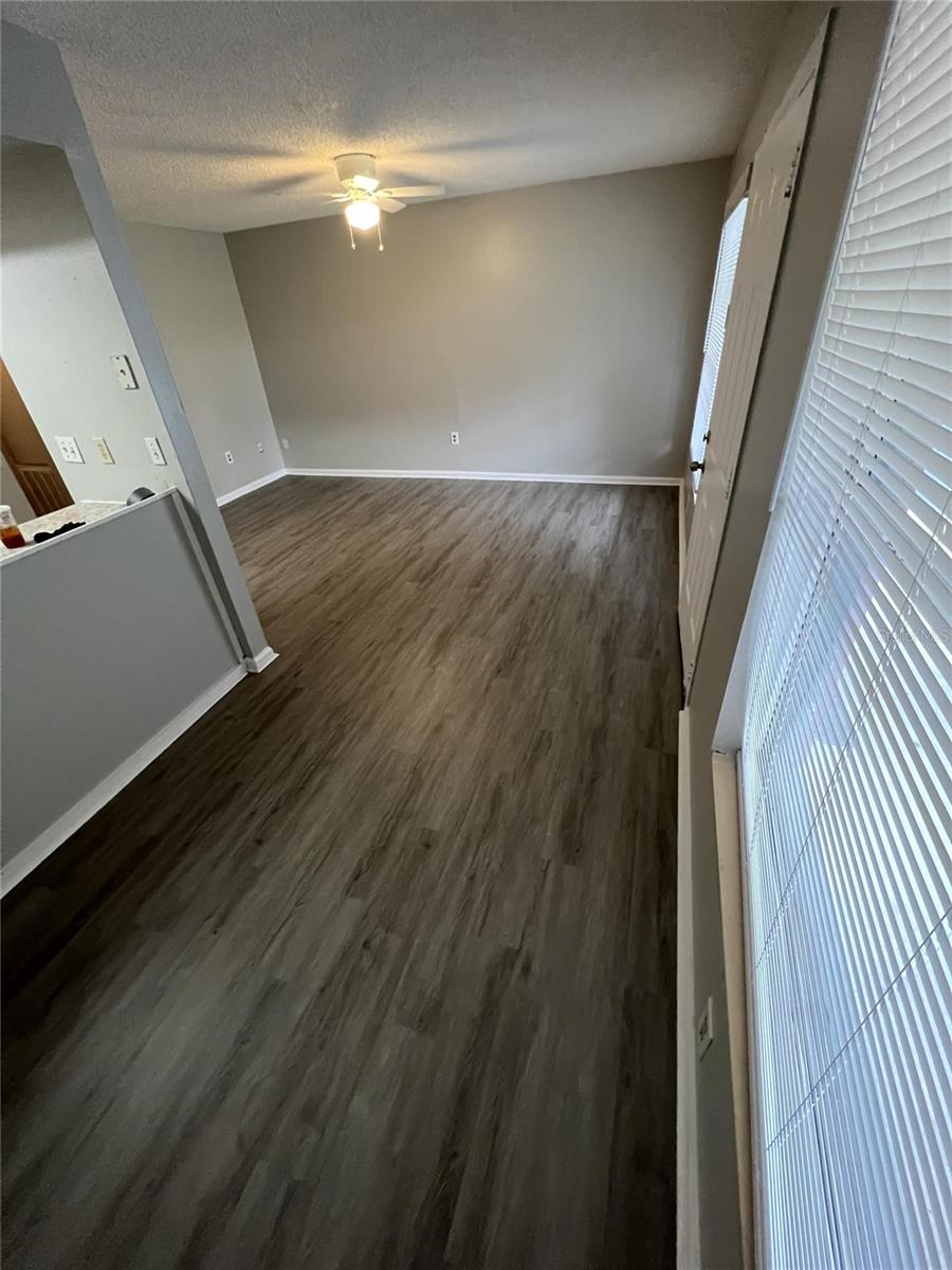 Image 2 of 7 For 1802 Barton Drive 4
