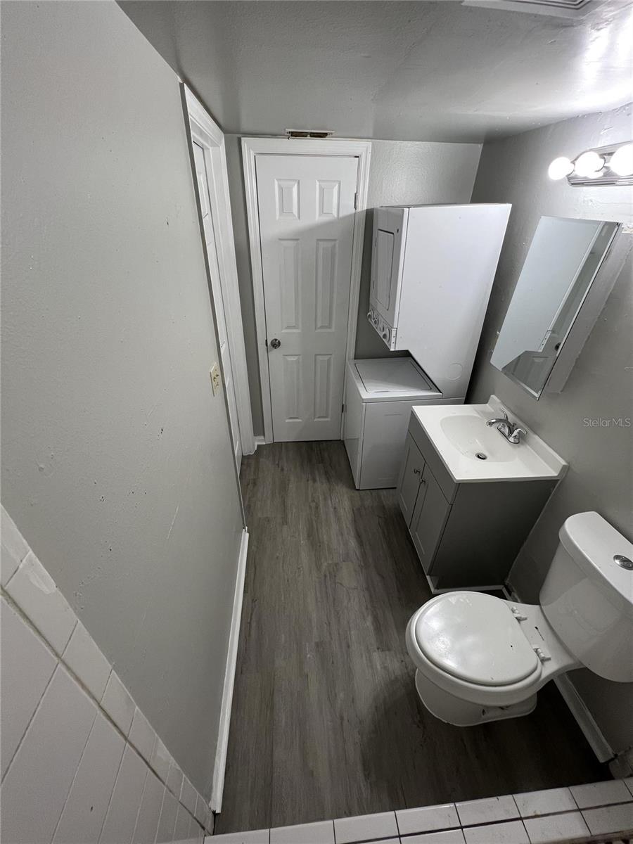 Image 7 of 7 For 1802 Barton Drive 4