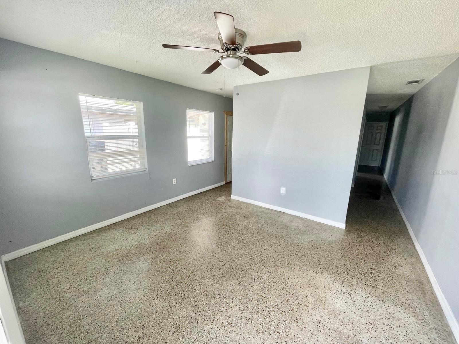 Image 3 of 9 For 4615 Edgewater Drive