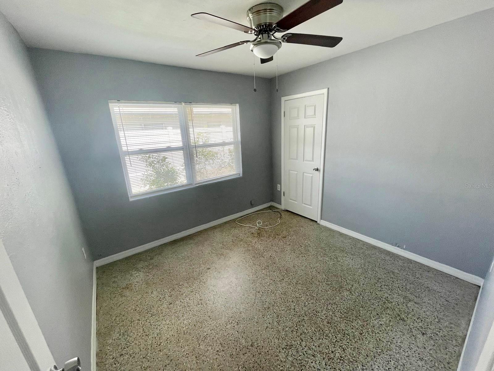 Image 6 of 9 For 4615 Edgewater Drive