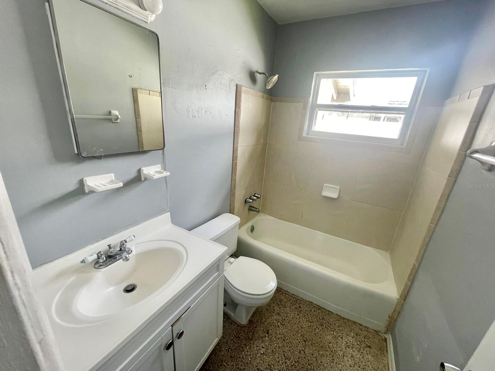 Image 8 of 9 For 4615 Edgewater Drive