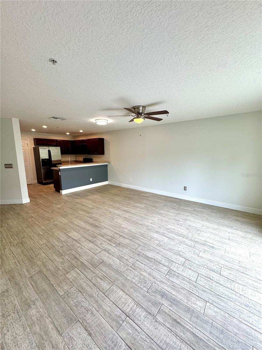Image 11 of 30 For 13418 Tea Rose Way 103