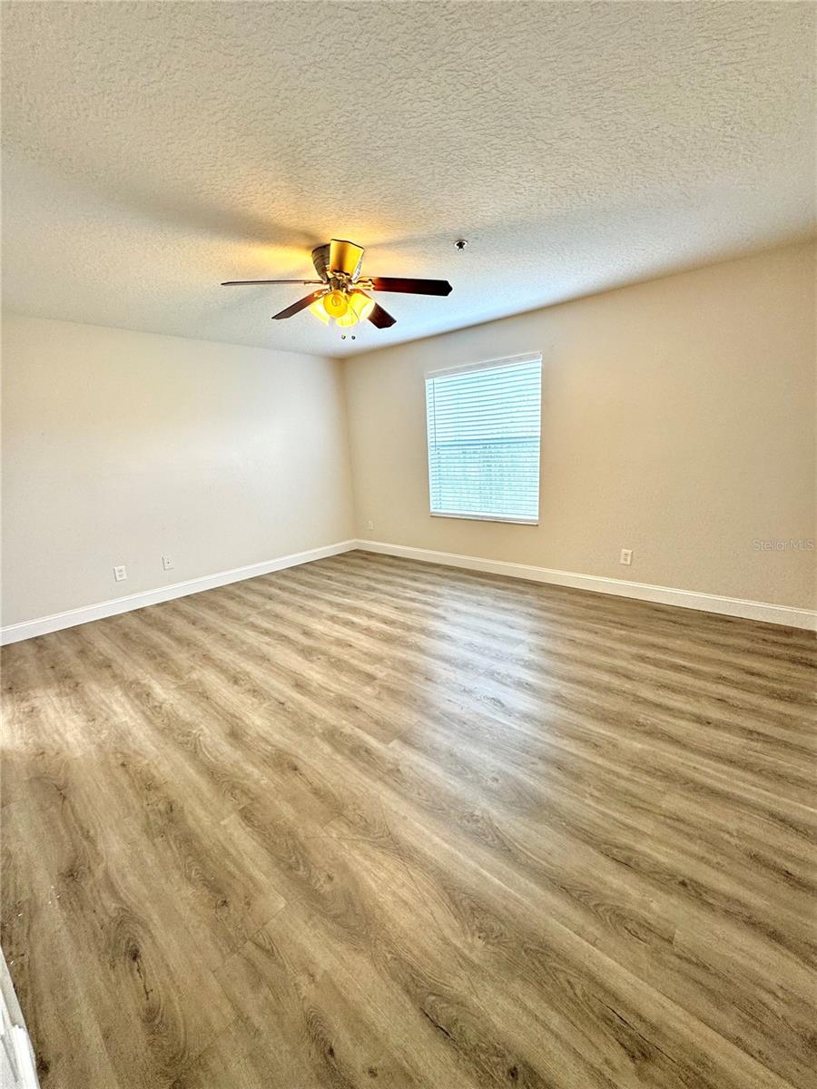 Image 15 of 30 For 13418 Tea Rose Way 103