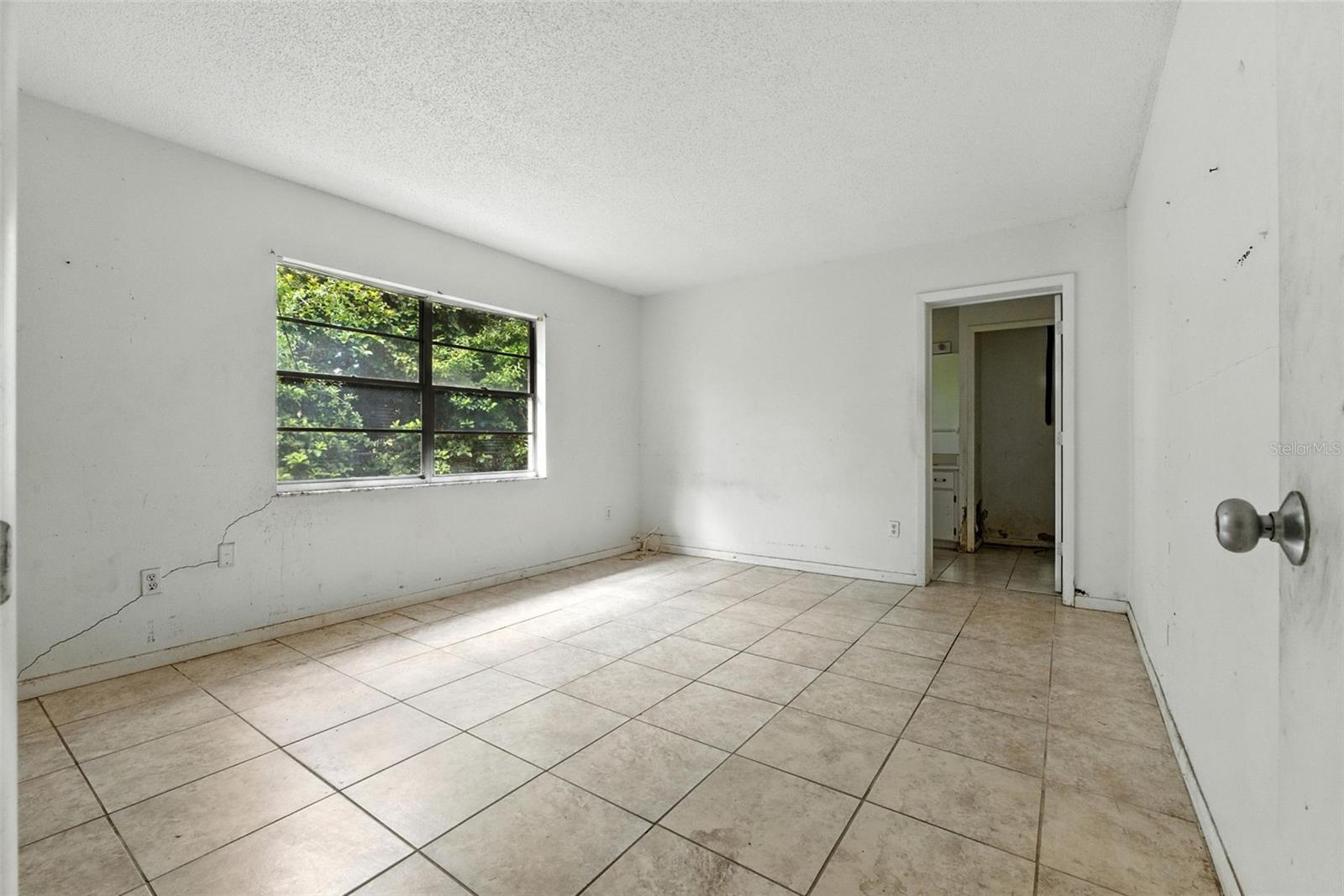 Image 10 of 26 For 3252 Golfview Road
