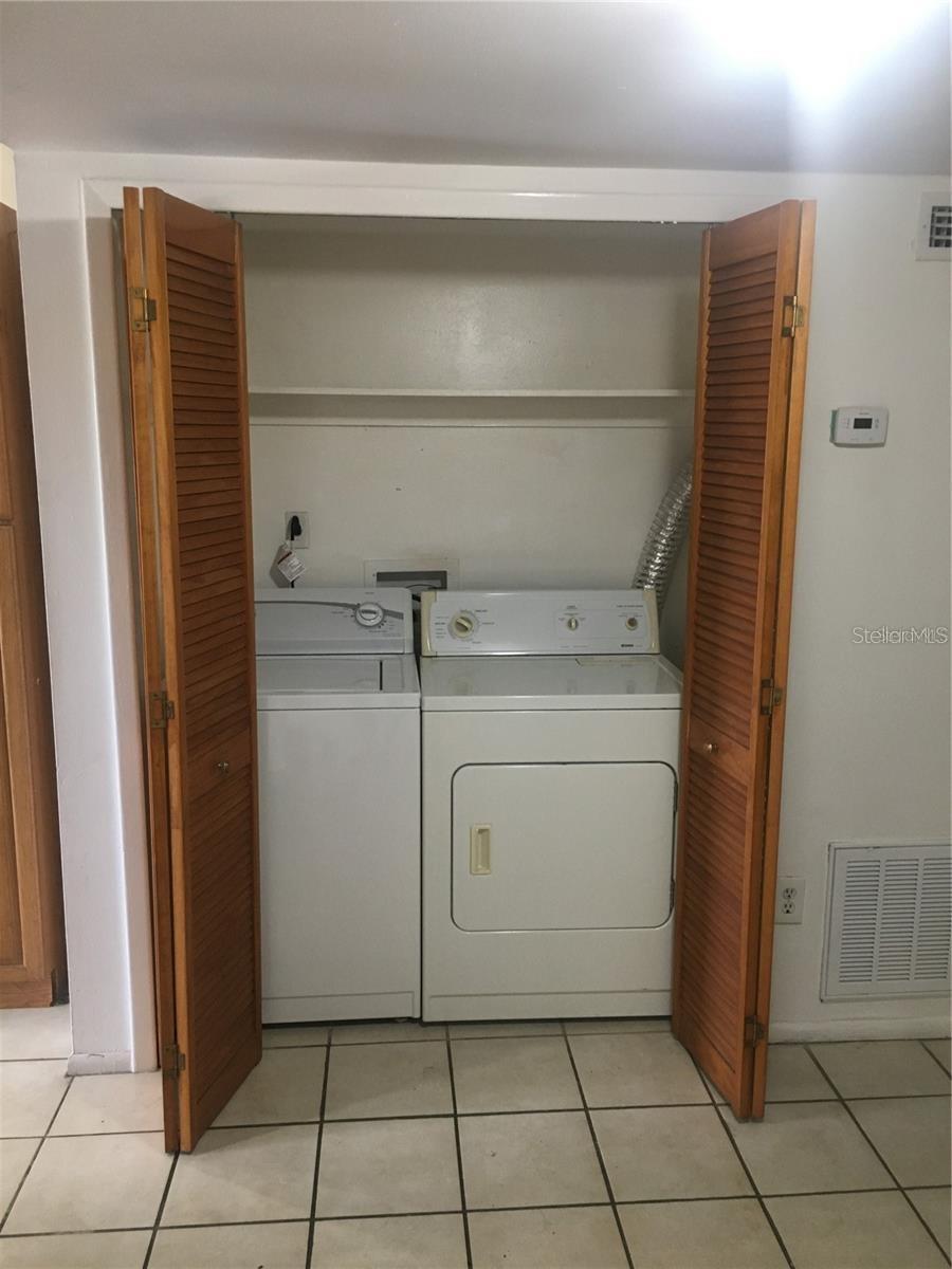 Image 6 of 17 For 4424 Castlepalm Road Ge