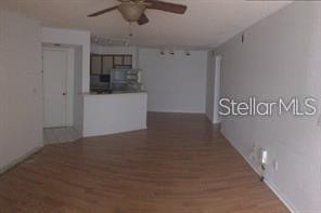 Image 3 of 10 For 4536 Commander Drive 1522