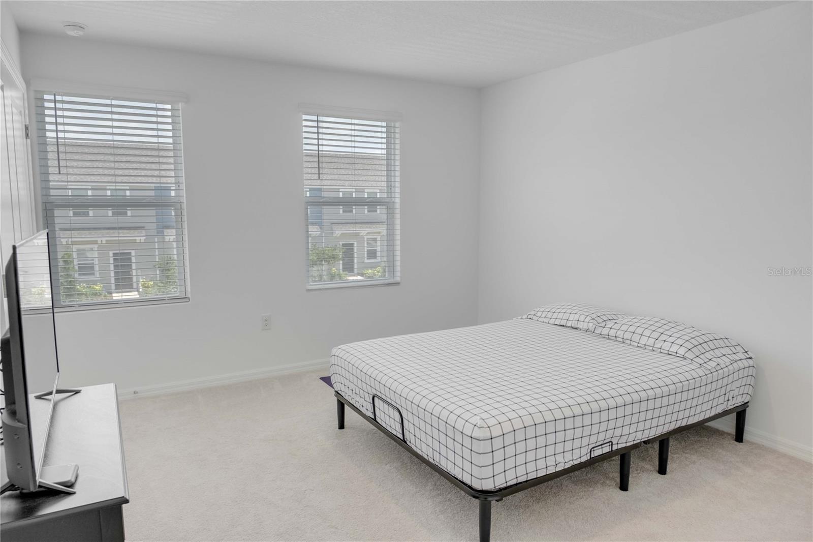 Image 10 of 14 For 8540 Daybreak Street