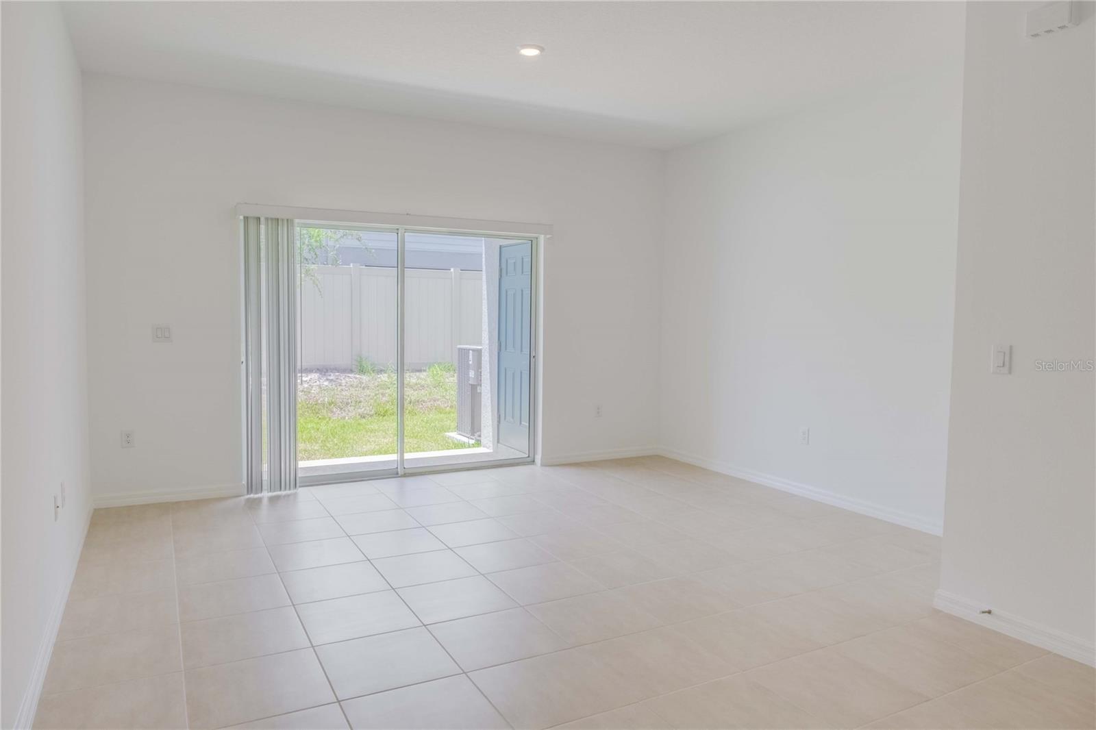 Image 6 of 14 For 8540 Daybreak Street