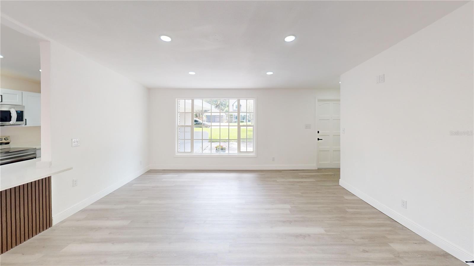 Image 4 of 22 For 3621 Devonswood Drive