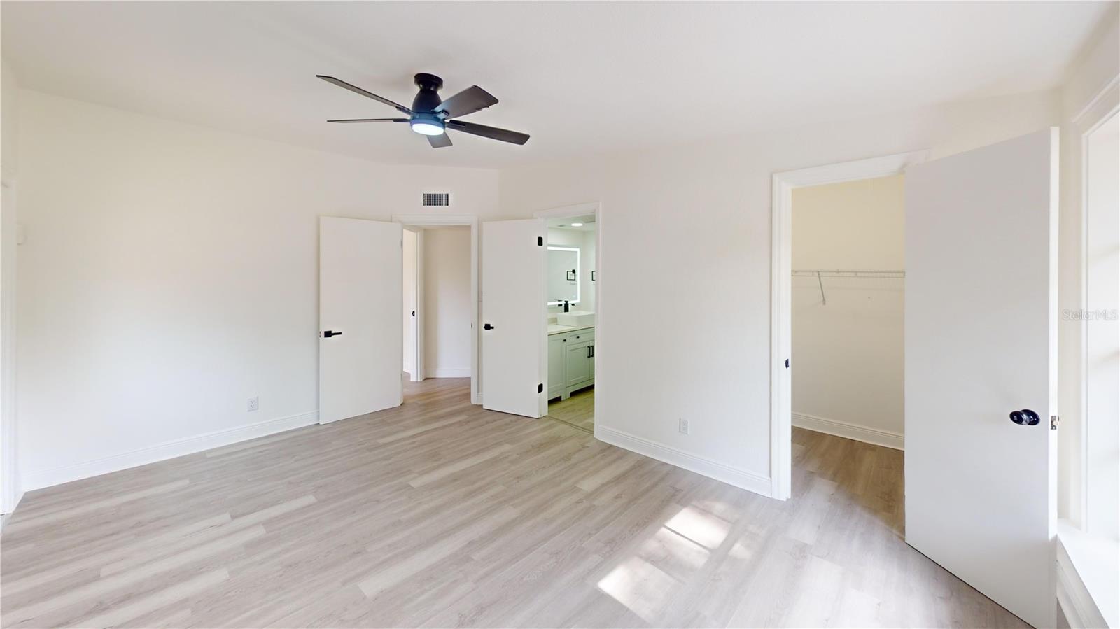 Image 8 of 22 For 3621 Devonswood Drive