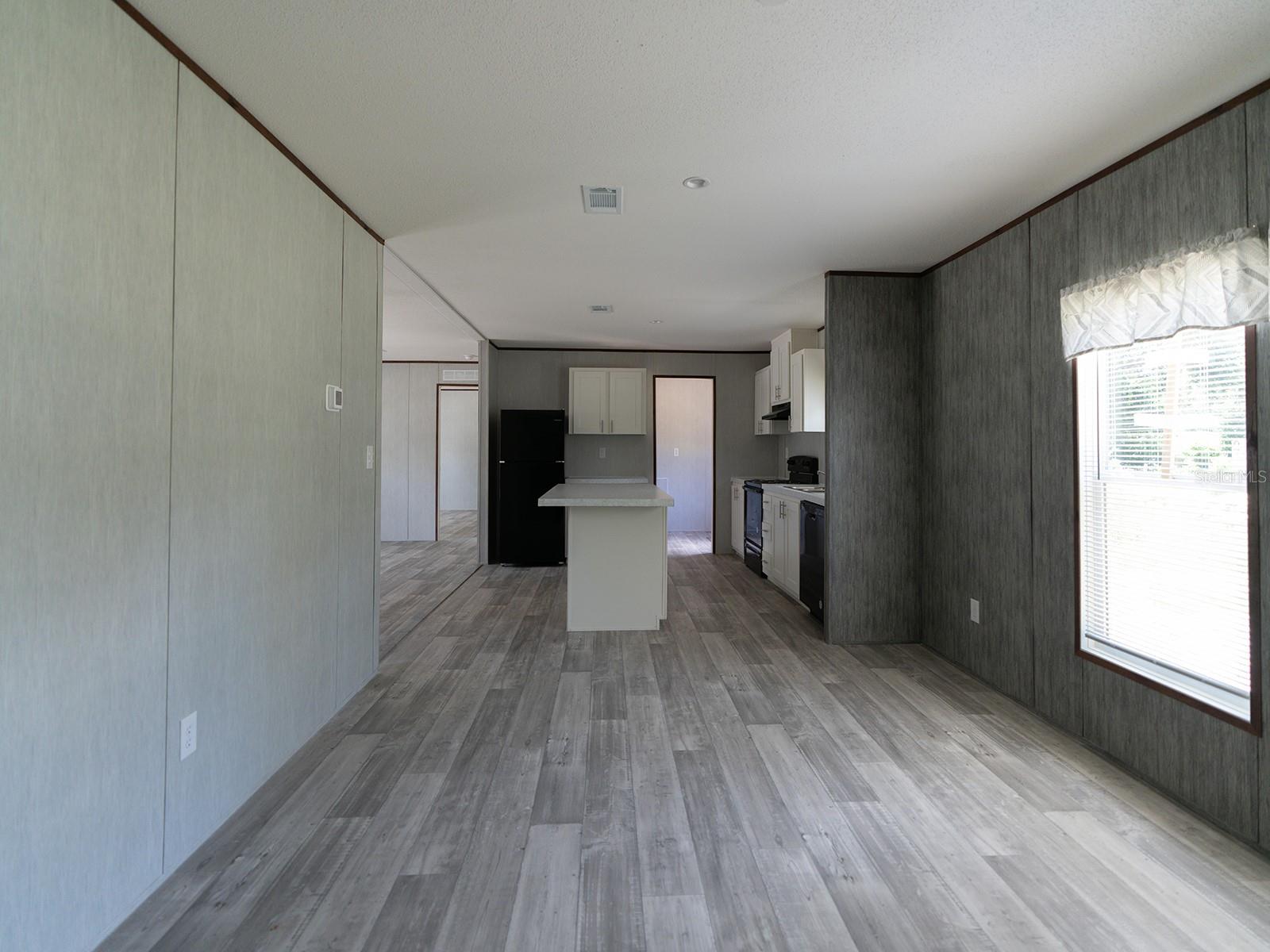 Image 11 of 28 For 11307 19th Lane