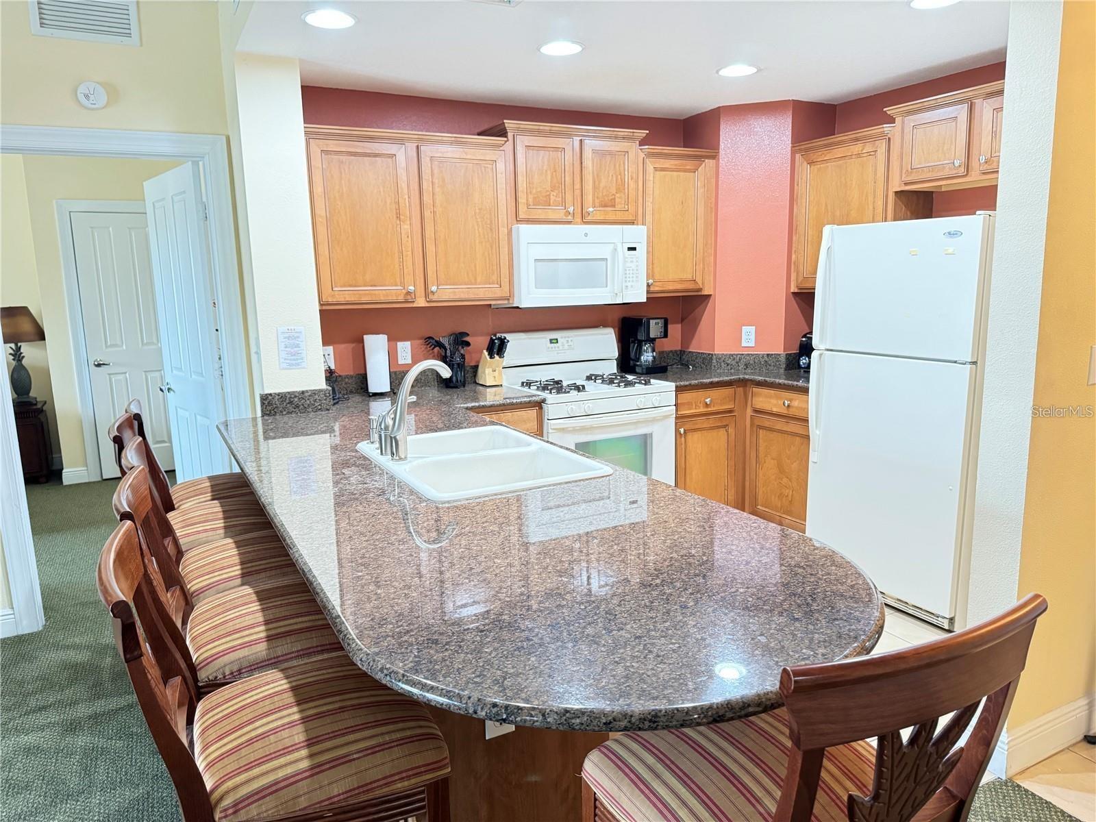 Image 4 of 40 For 1592 Heritage Crossing Court 202
