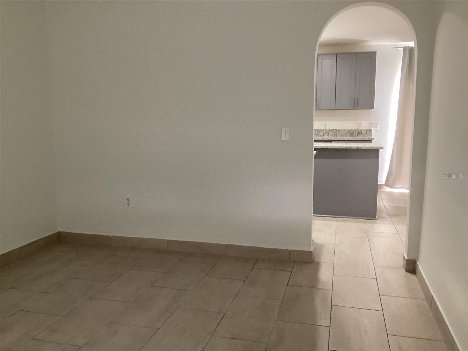 Image 14 of 50 For 974 Derbyshire Drive