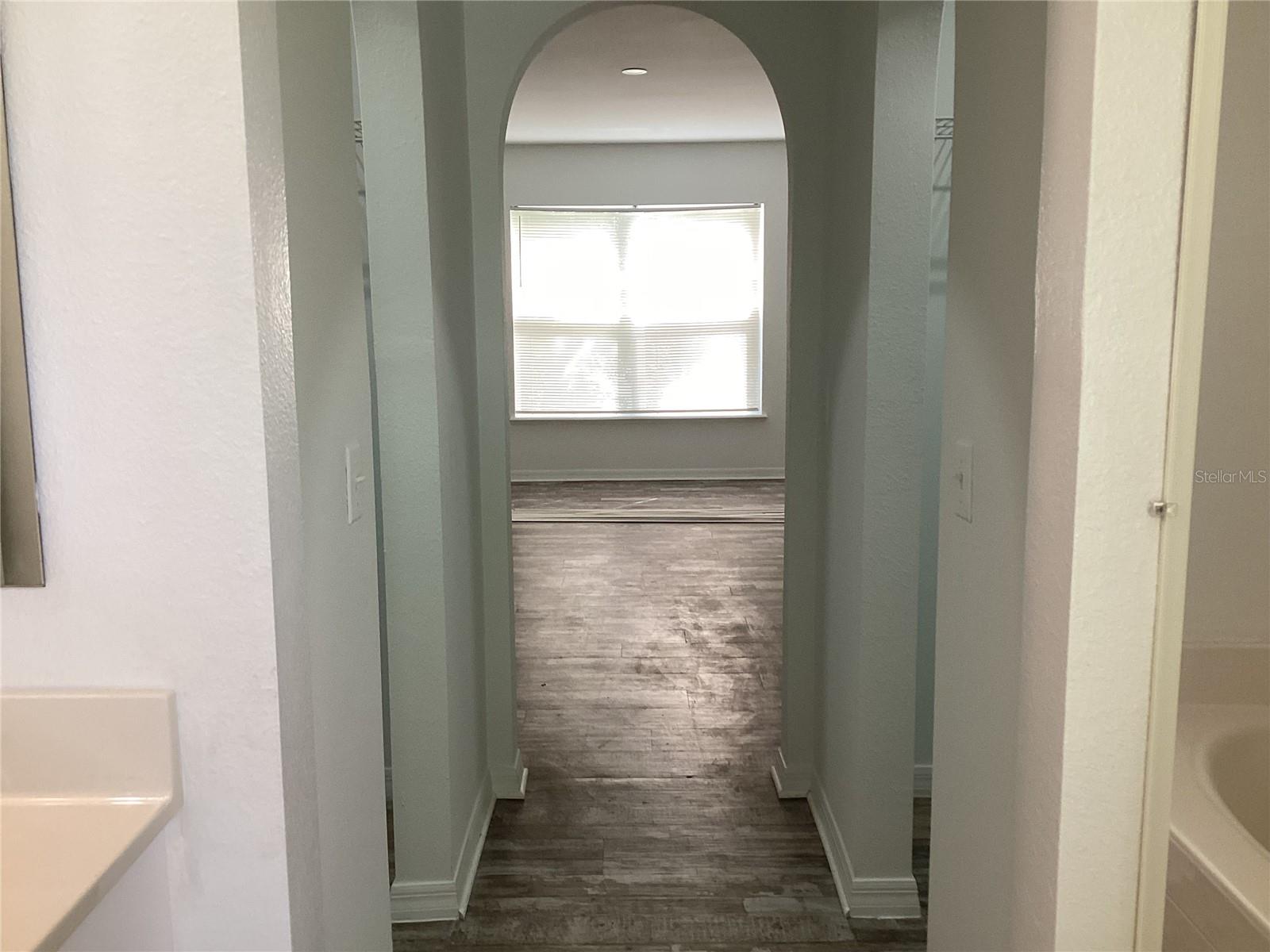 Image 31 of 50 For 974 Derbyshire Drive