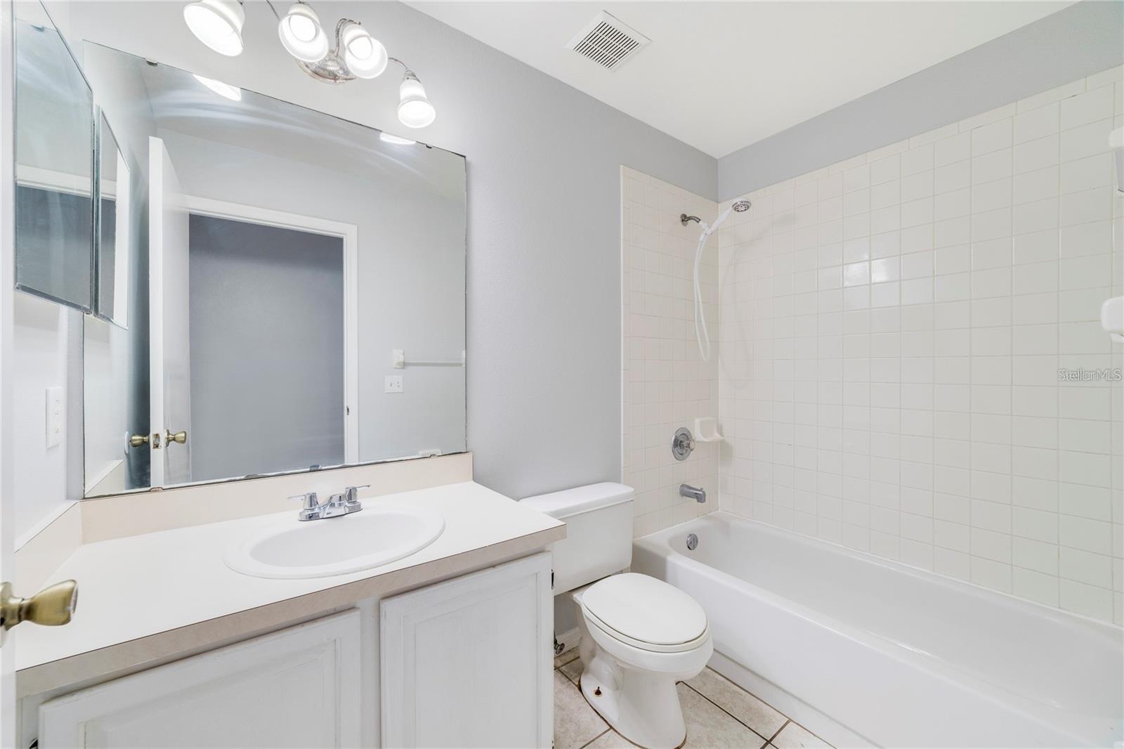 Image 13 of 20 For 2152 Rj Circle