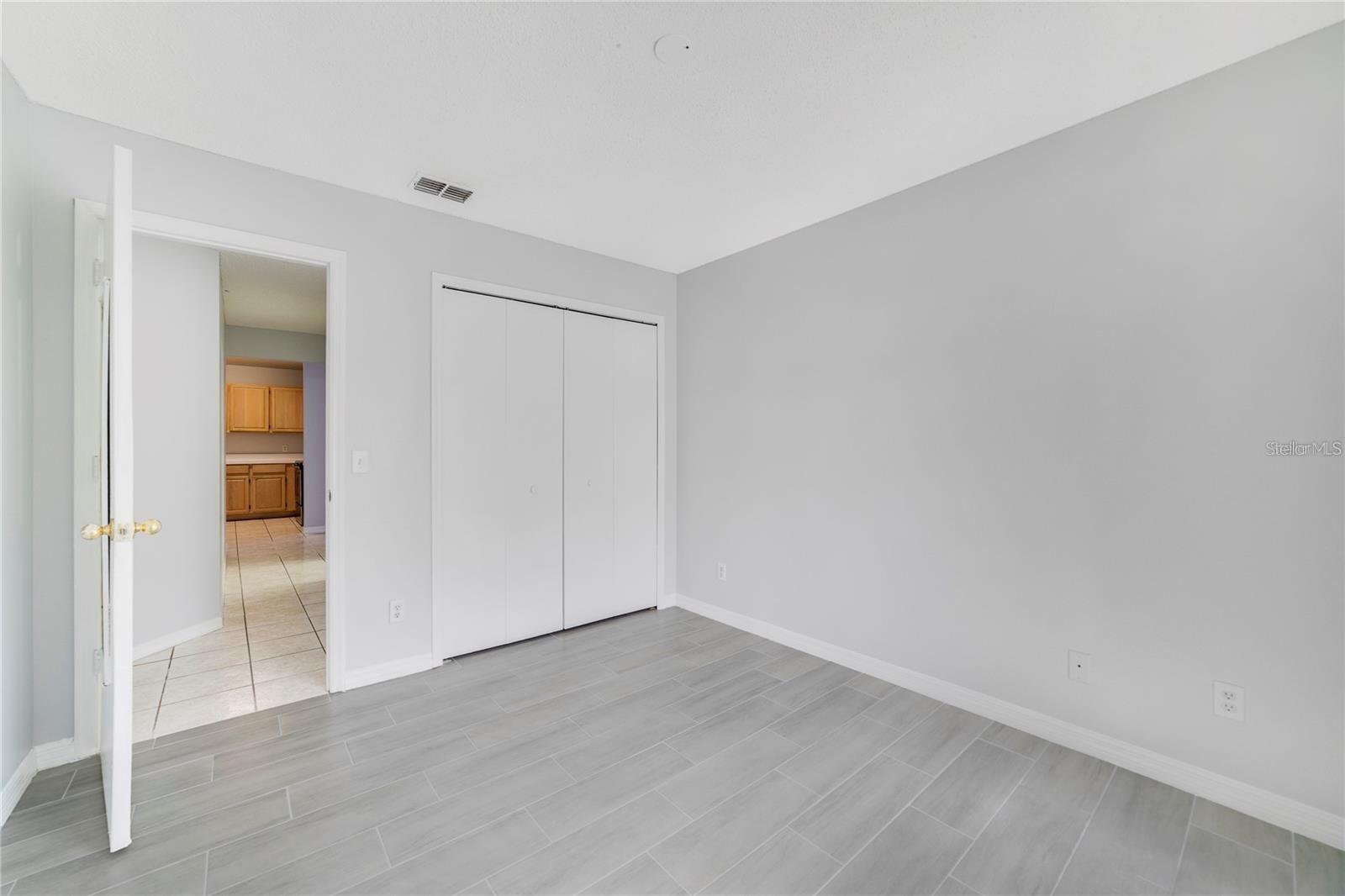 Image 16 of 20 For 2152 Rj Circle