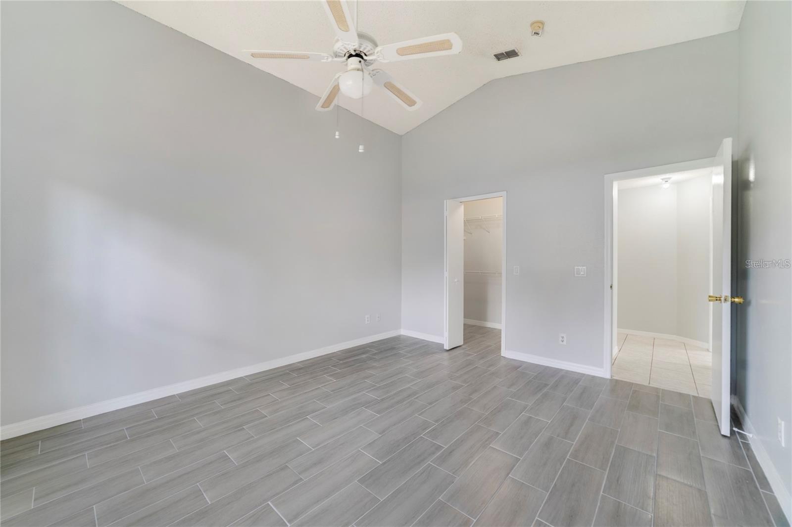 Image 20 of 20 For 2152 Rj Circle