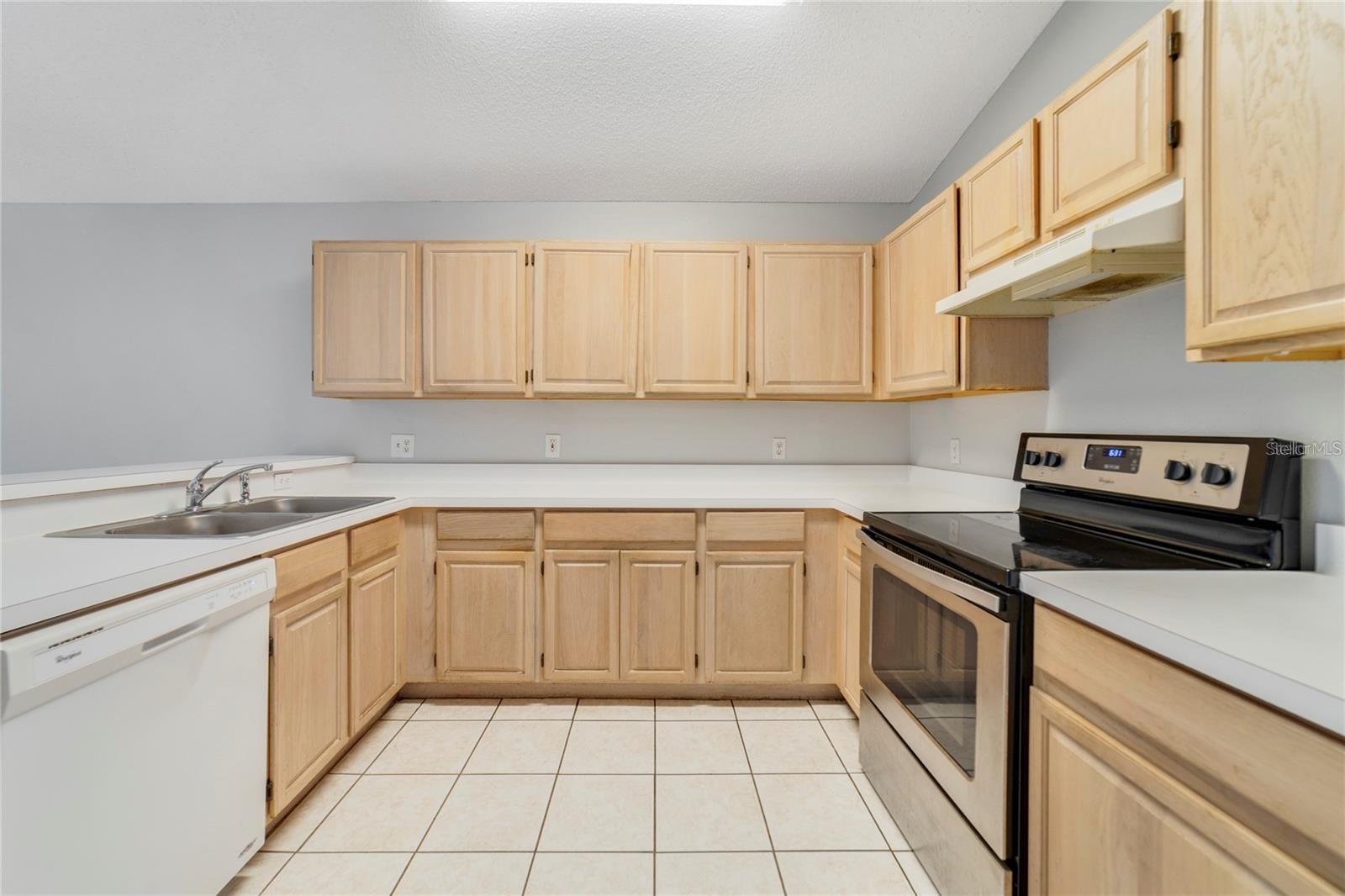 Image 7 of 20 For 2152 Rj Circle