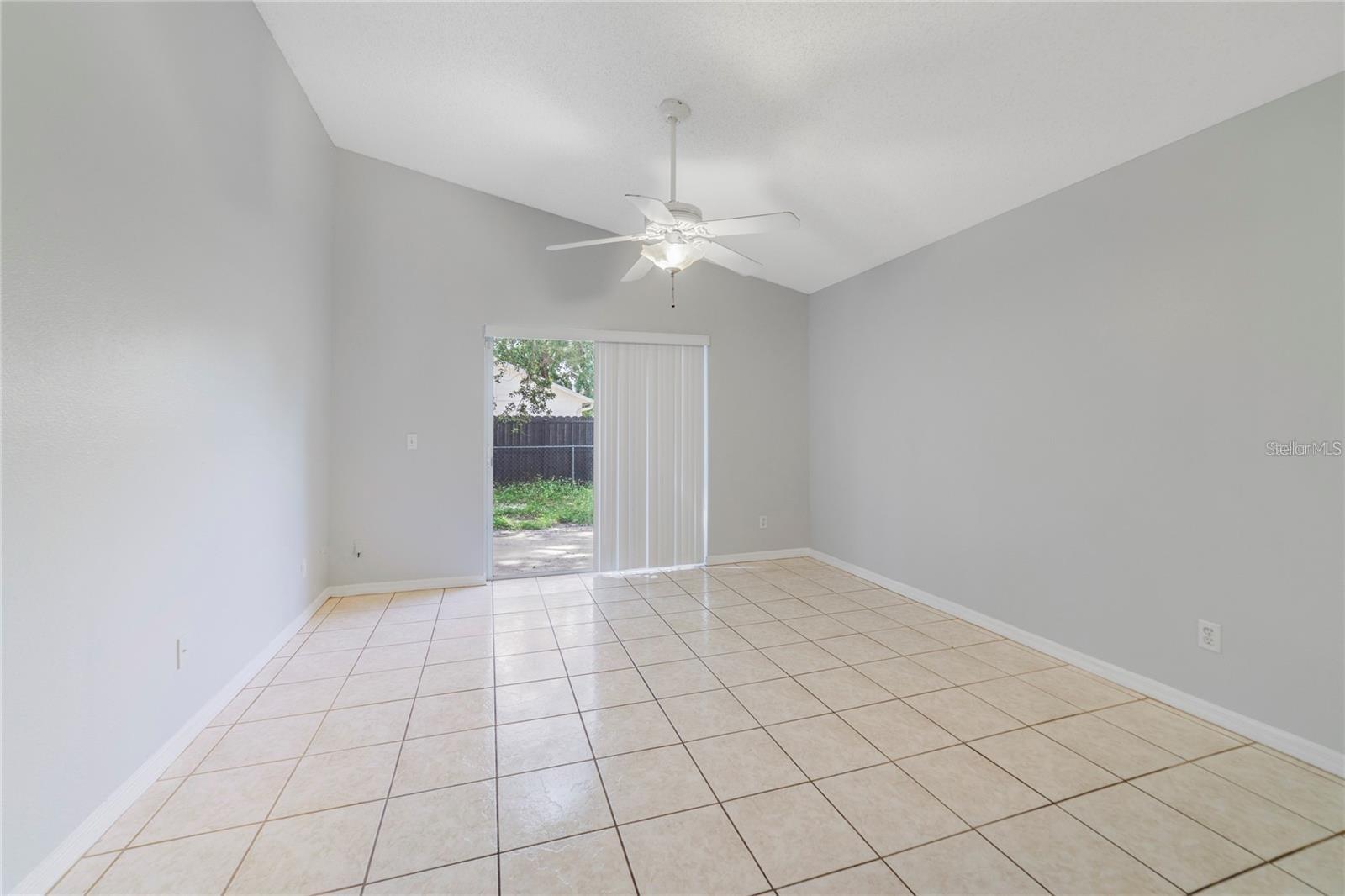 Image 8 of 20 For 2152 Rj Circle