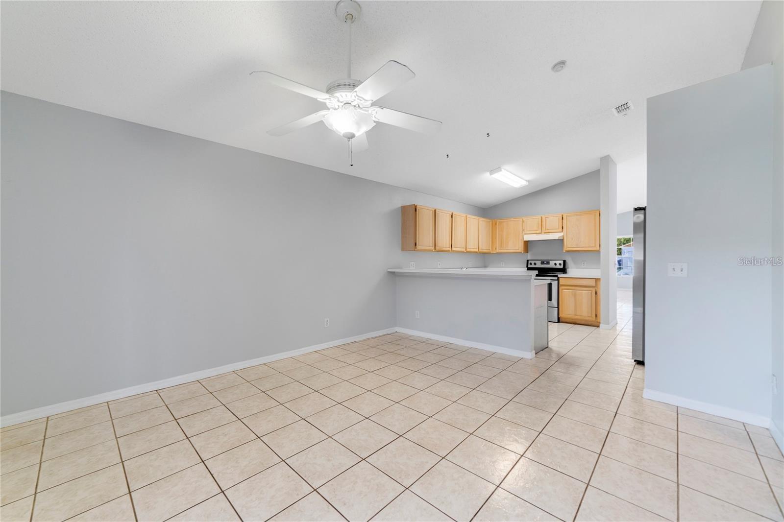Image 9 of 20 For 2152 Rj Circle