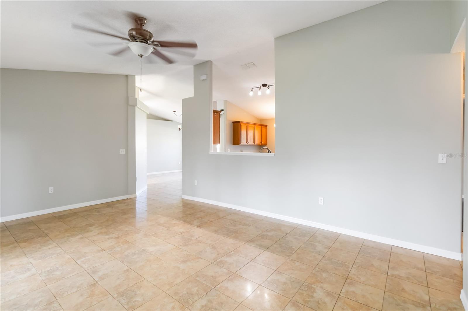 Image 10 of 27 For 4215 Red Bird Avenue
