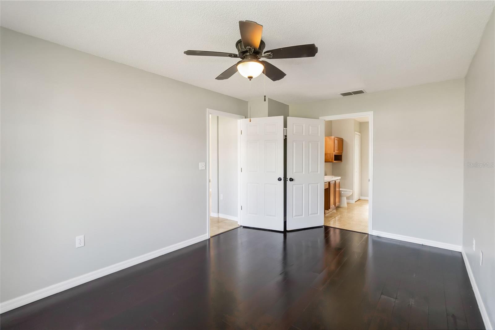Image 16 of 27 For 4215 Red Bird Avenue