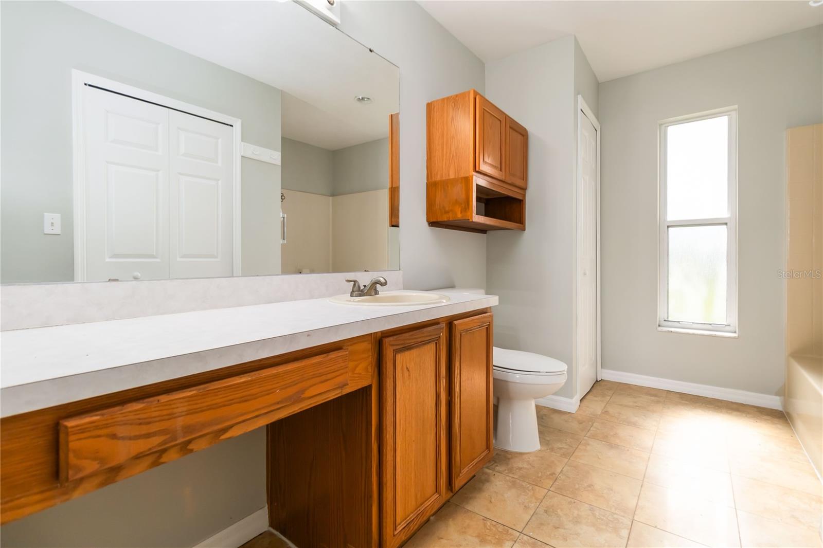 Image 19 of 27 For 4215 Red Bird Avenue