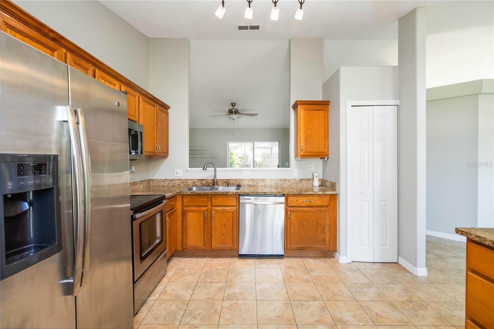 Image 8 of 27 For 4215 Red Bird Avenue