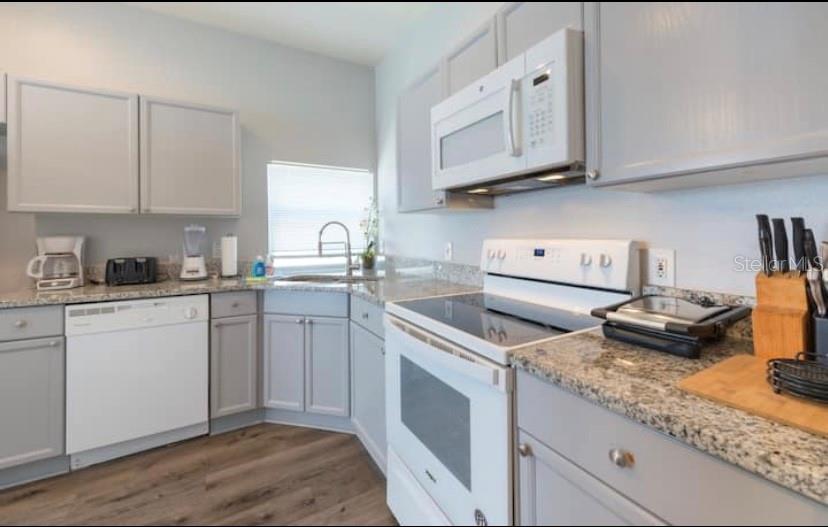 Image 13 of 65 For 8121 Fan Palm Way