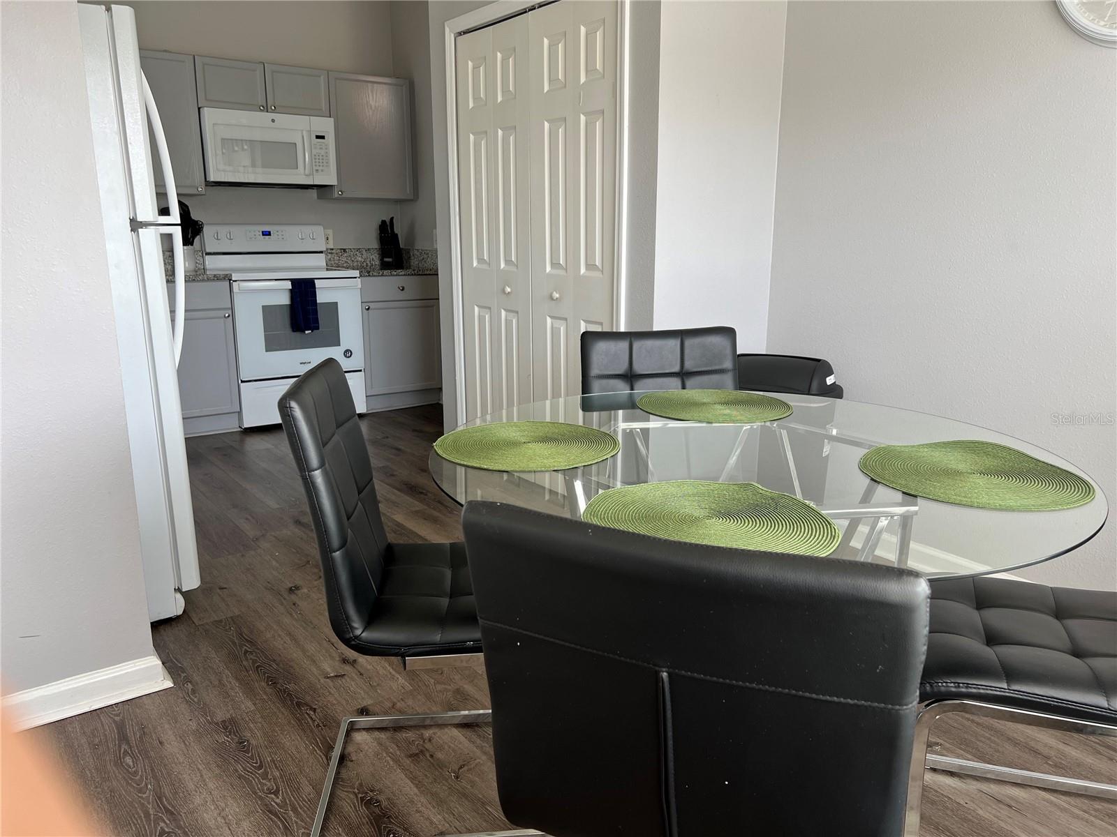 Image 17 of 65 For 8121 Fan Palm Way