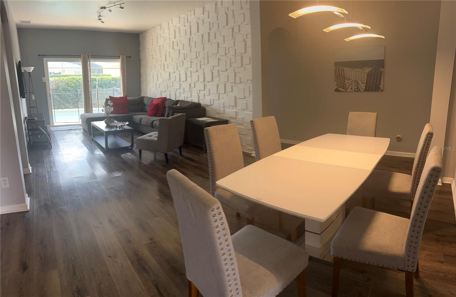 Image 7 of 65 For 8121 Fan Palm Way