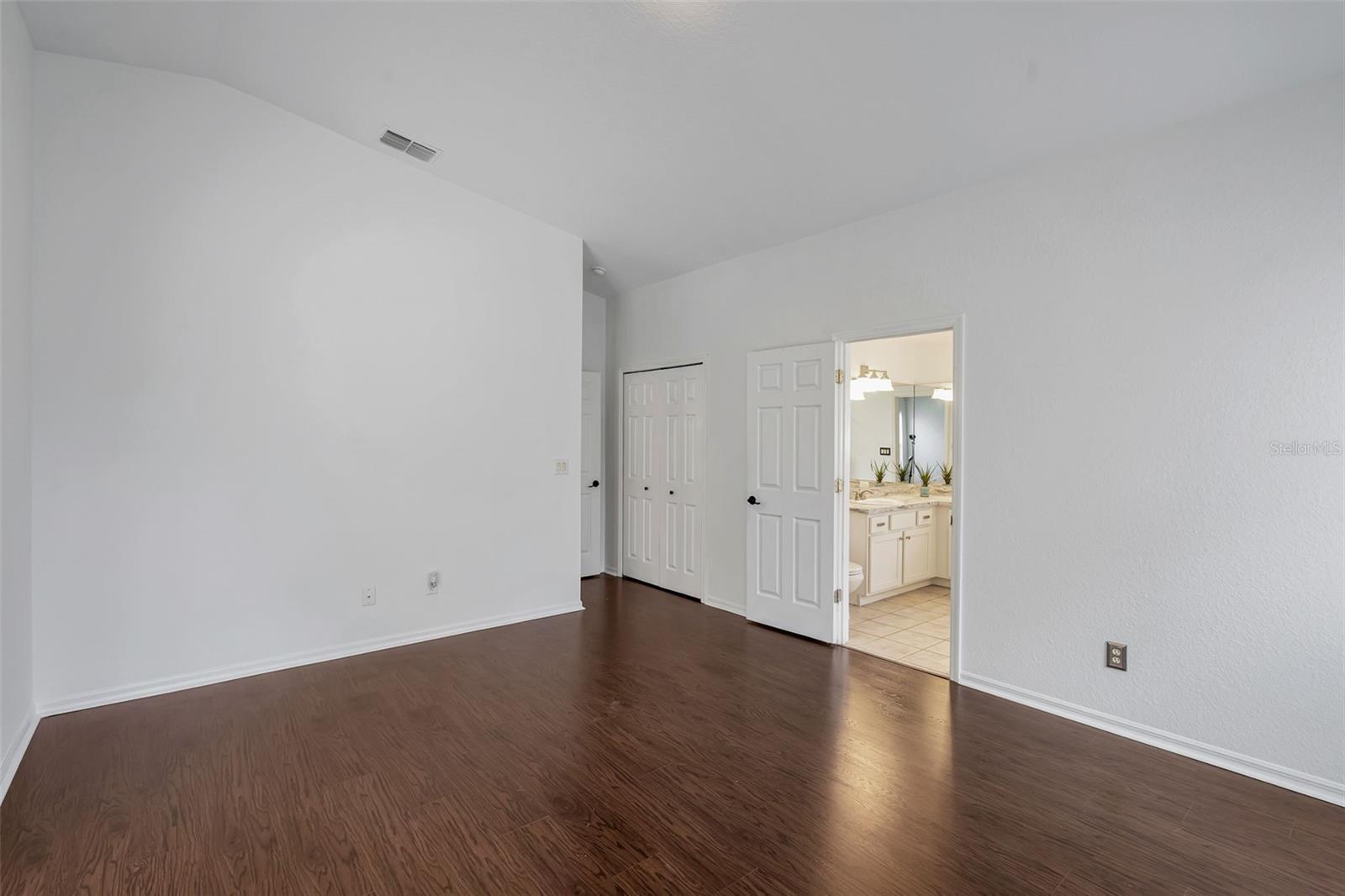 Image 13 of 38 For 307 Balmoral Court