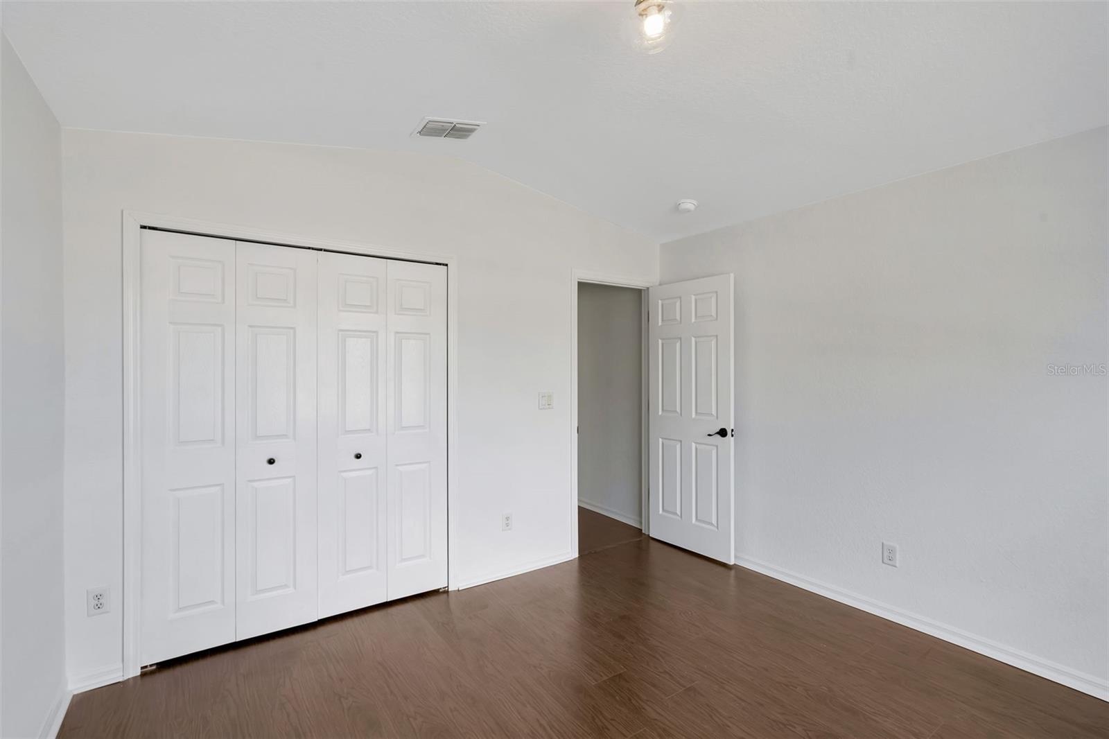 Image 15 of 38 For 307 Balmoral Court