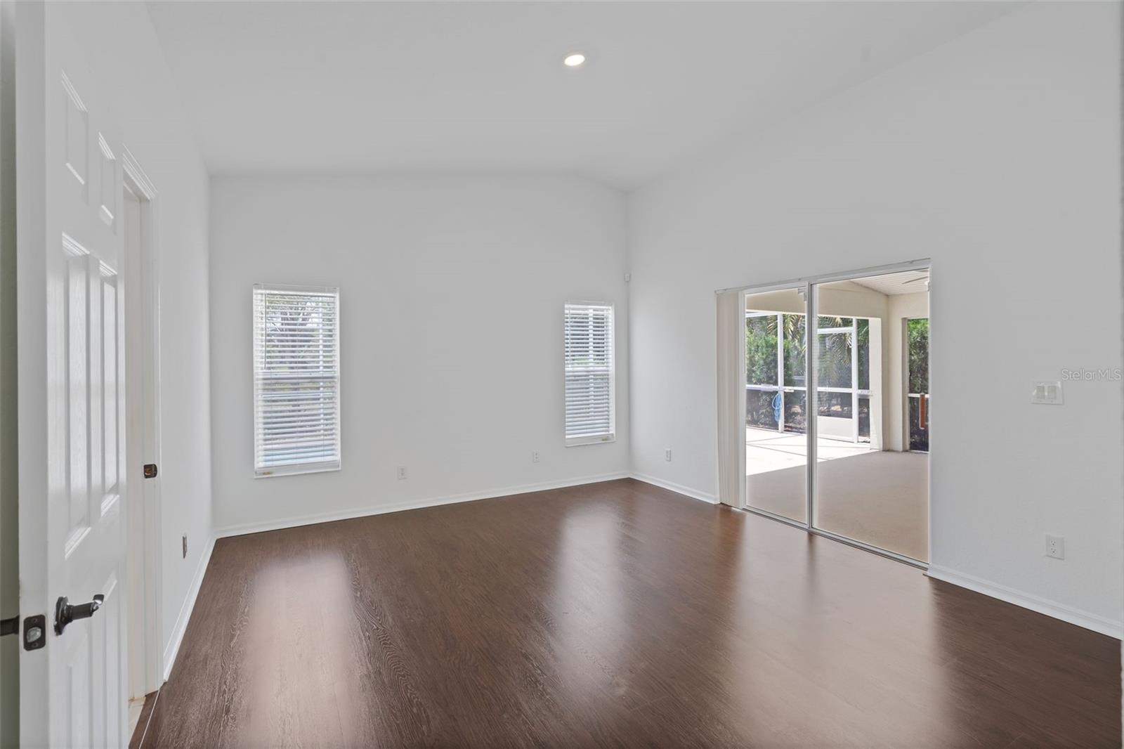 Image 7 of 38 For 307 Balmoral Court