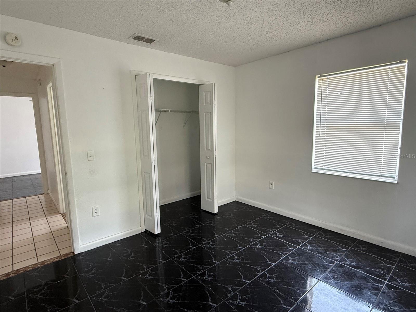 Image 24 of 26 For 925 Derbyshire Drive