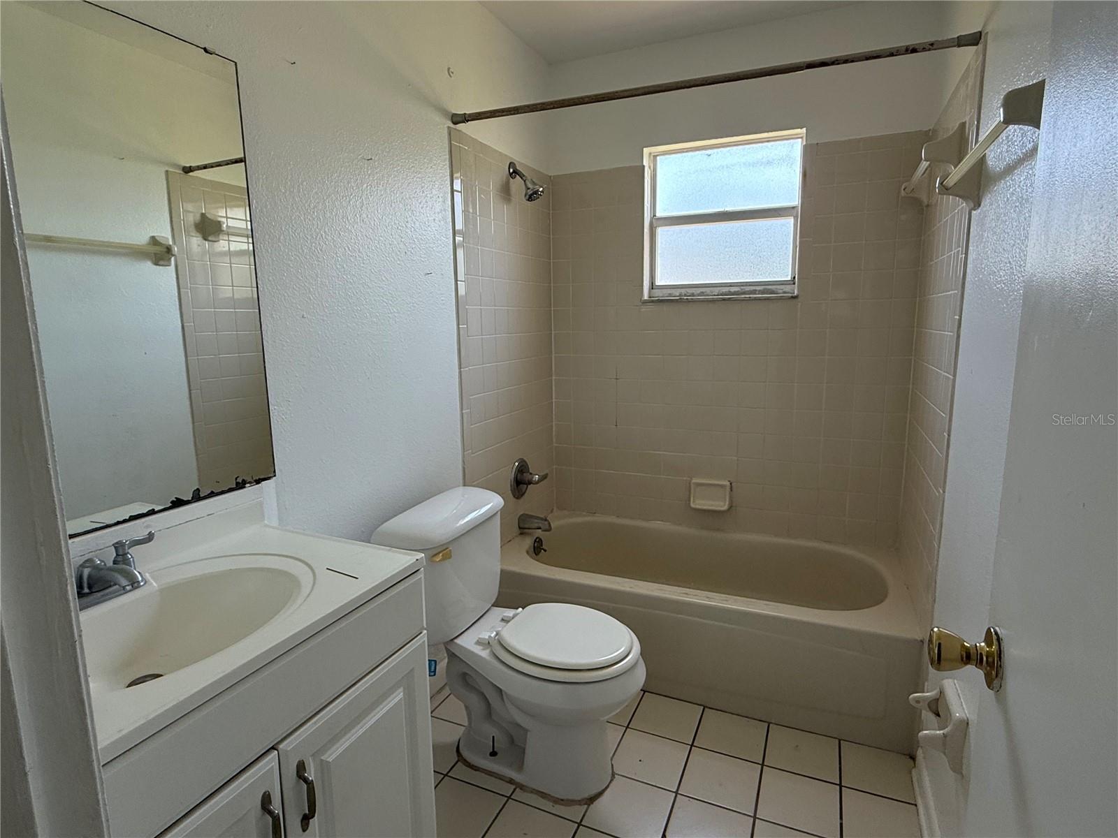 Image 25 of 26 For 925 Derbyshire Drive