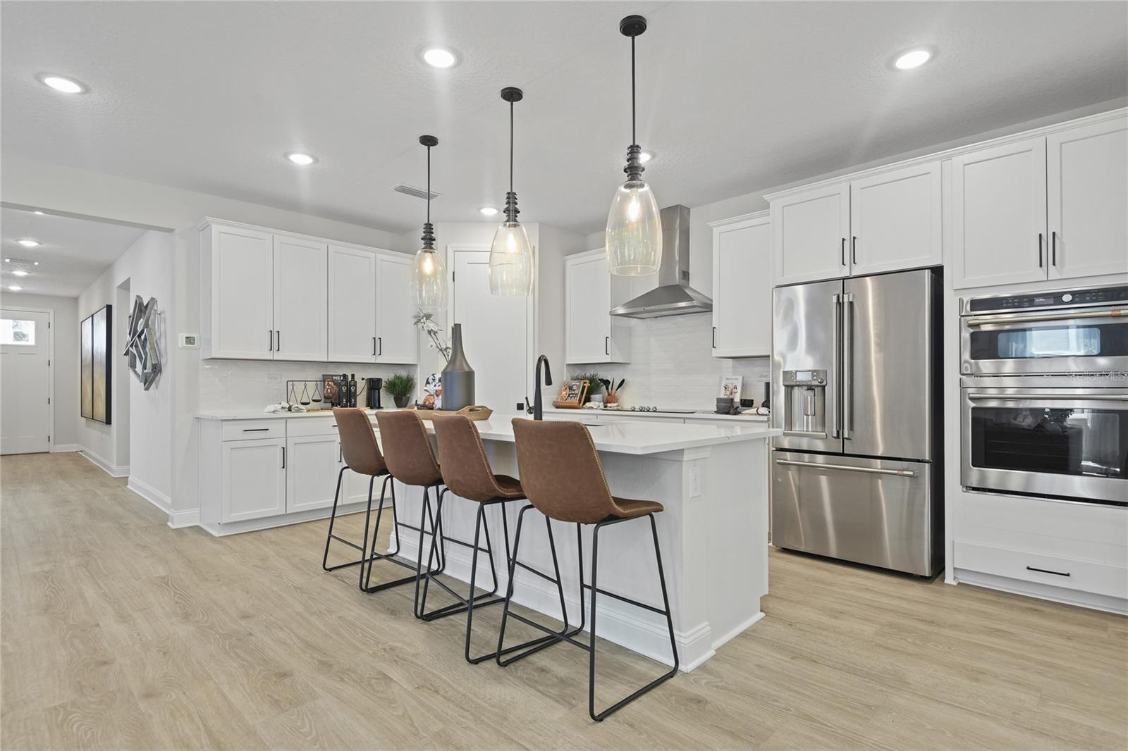 Image 6 of 23 For 221 Thornberry Way