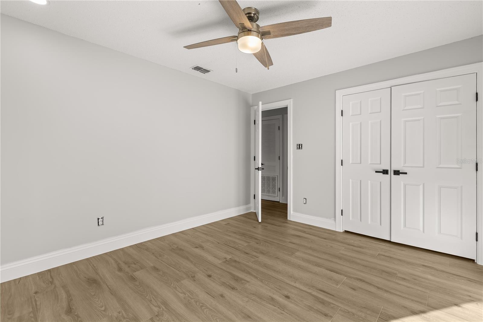 Image 18 of 31 For 262 Citrus Dr