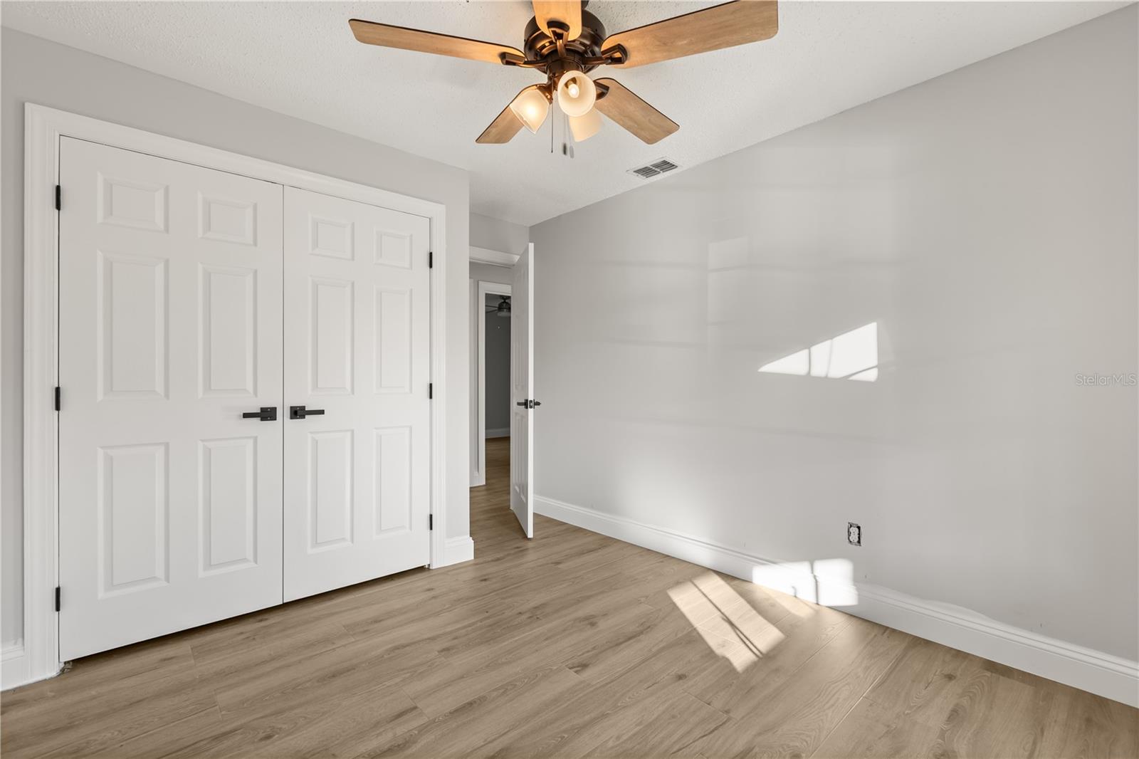 Image 20 of 31 For 262 Citrus Dr