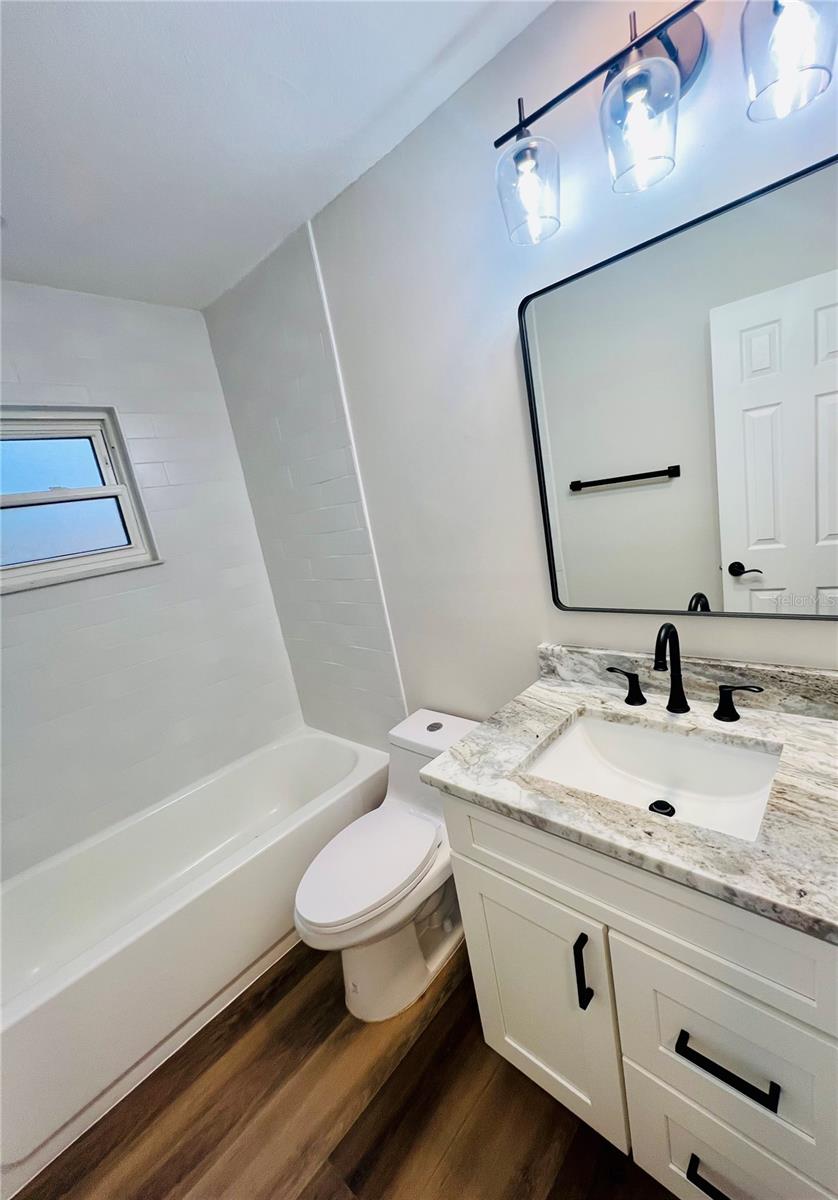 Image 19 of 28 For 801 Leeward Way