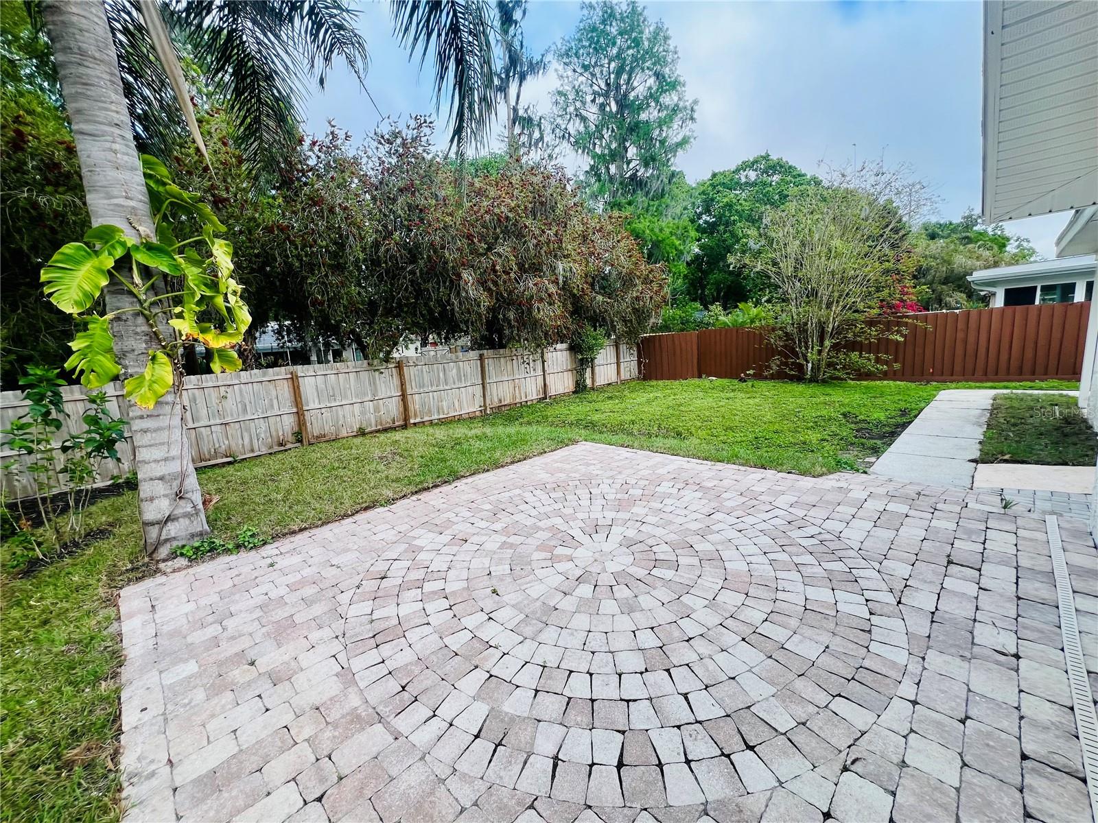 Image 4 of 28 For 801 Leeward Way