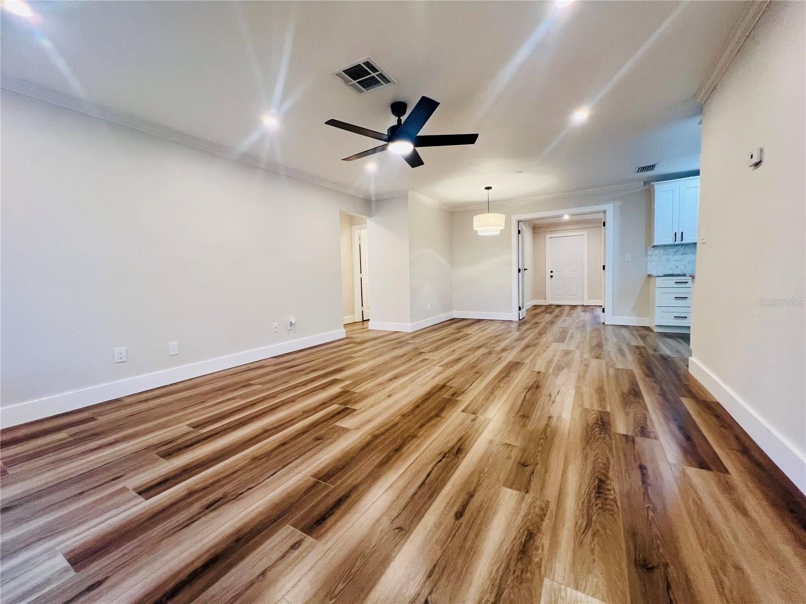 Image 8 of 28 For 801 Leeward Way