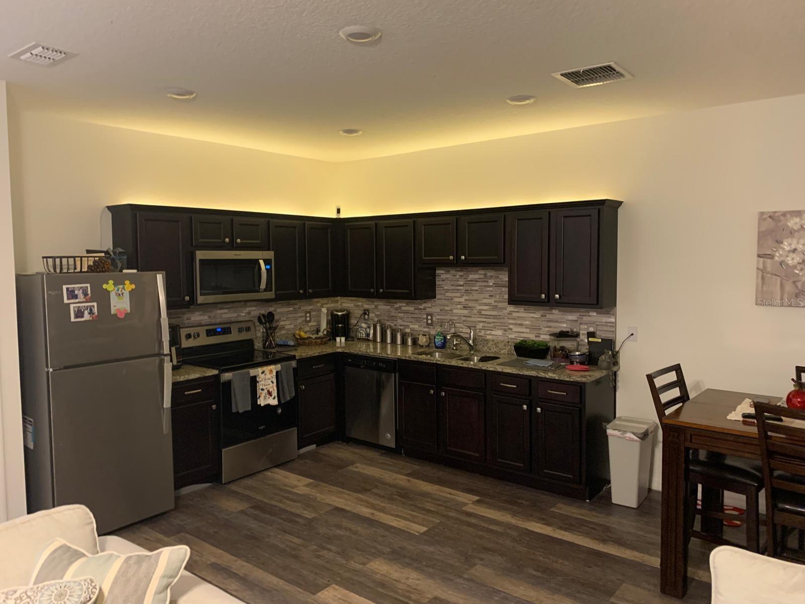 Image 4 of 5 For 892 Grandin Street