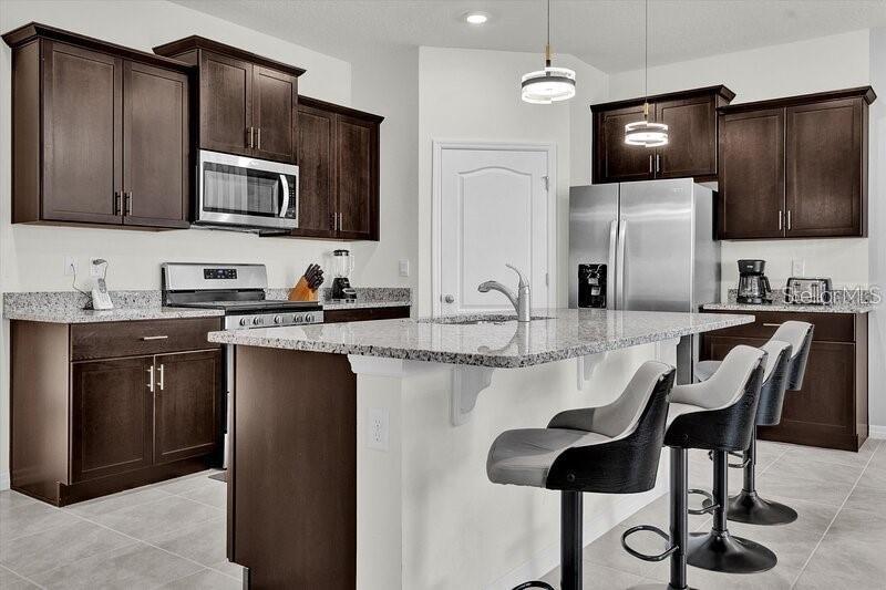 Image 3 of 77 For 7622 Oakmoss Loop