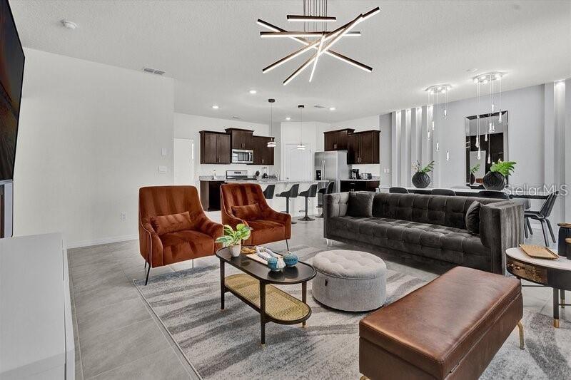 Image 4 of 77 For 7622 Oakmoss Loop