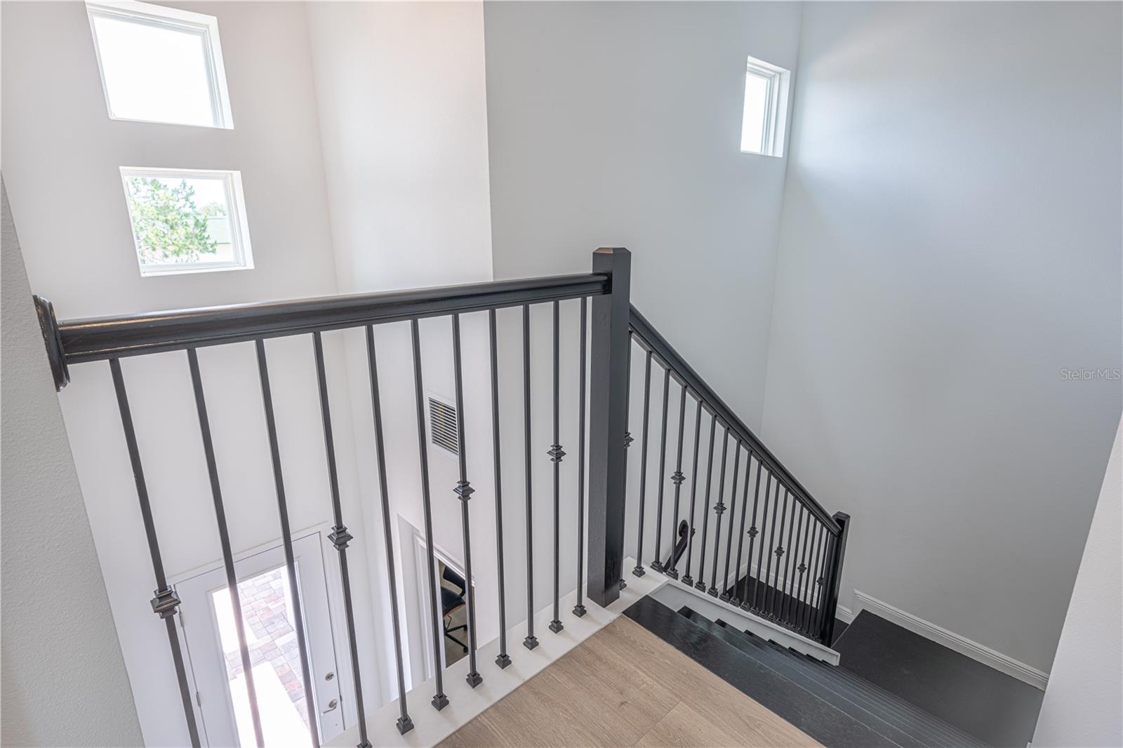 Image 11 of 21 For 15600 Vetta Drive