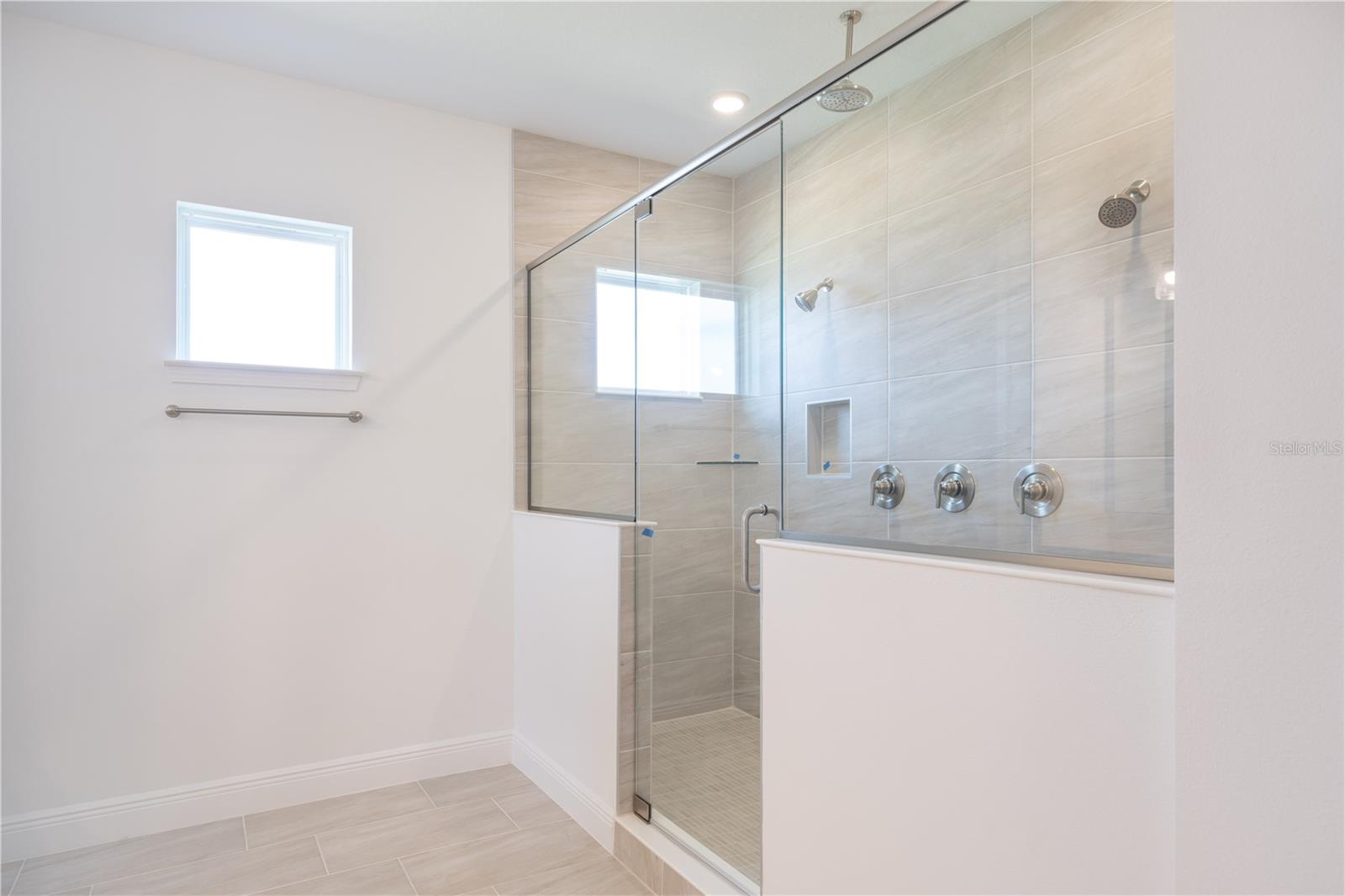 Image 17 of 21 For 15600 Vetta Drive