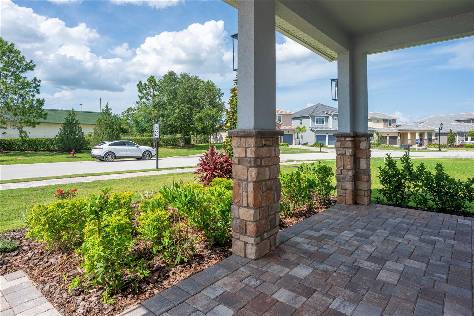 Image 4 of 21 For 15600 Vetta Drive