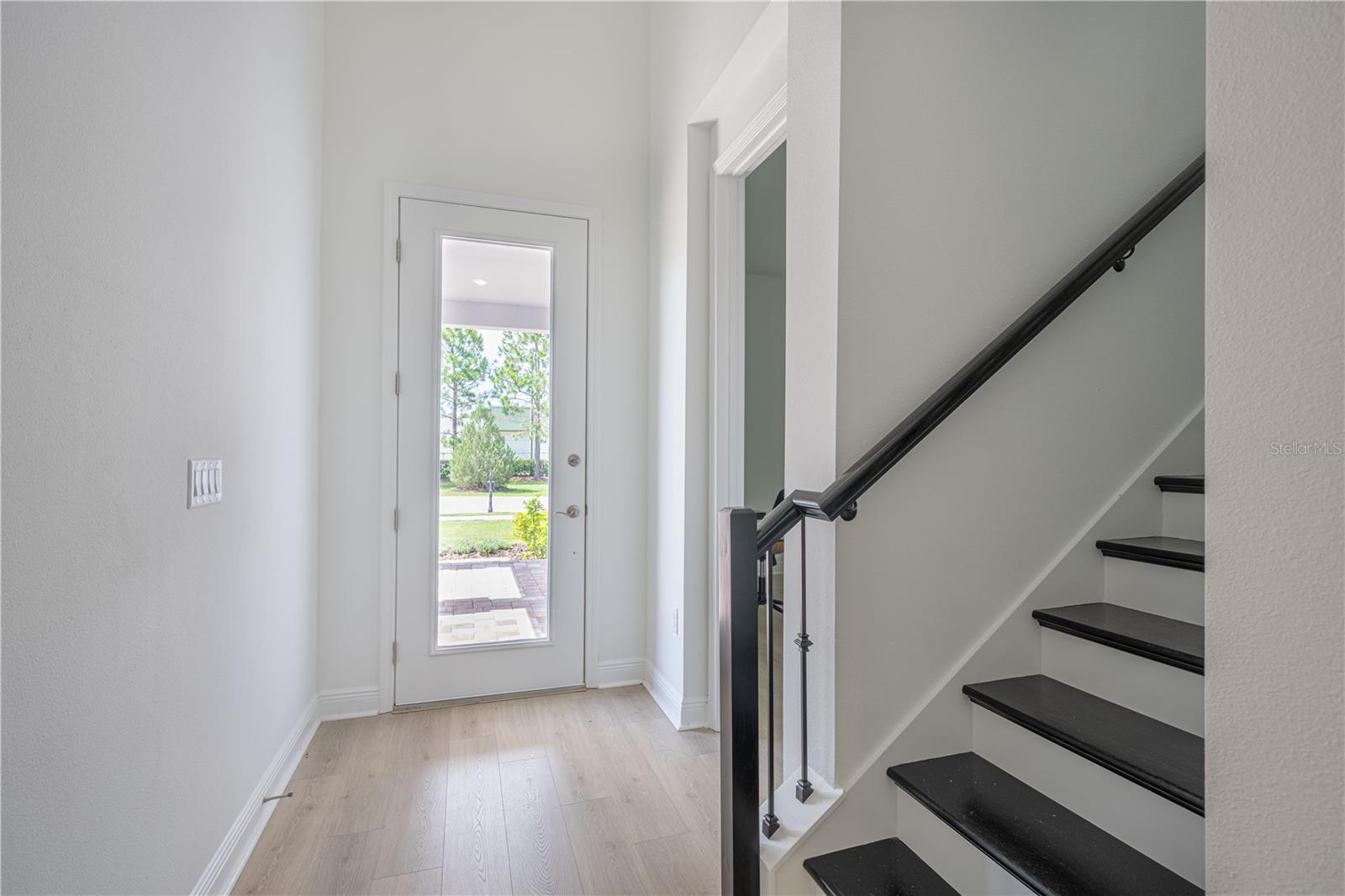 Image 6 of 21 For 15600 Vetta Drive
